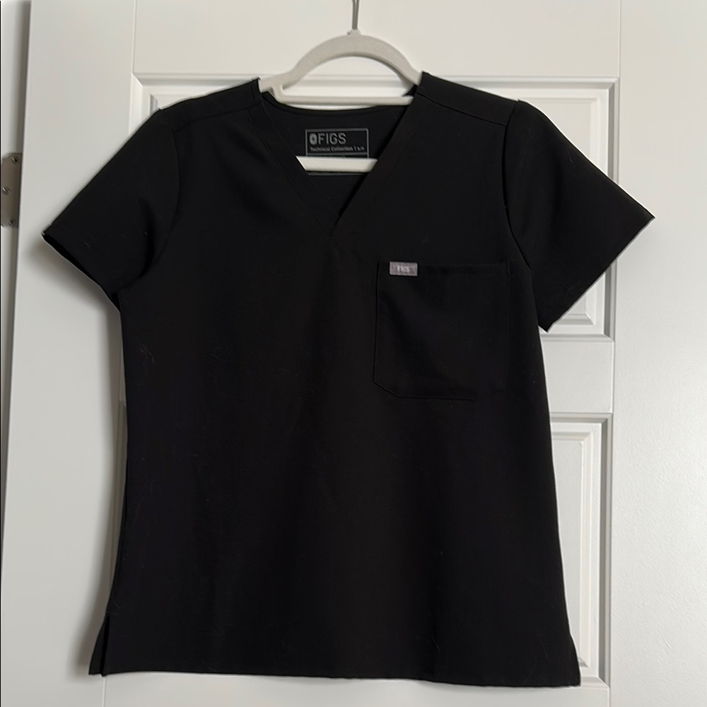 FIGS Women's Black V-Neck Top